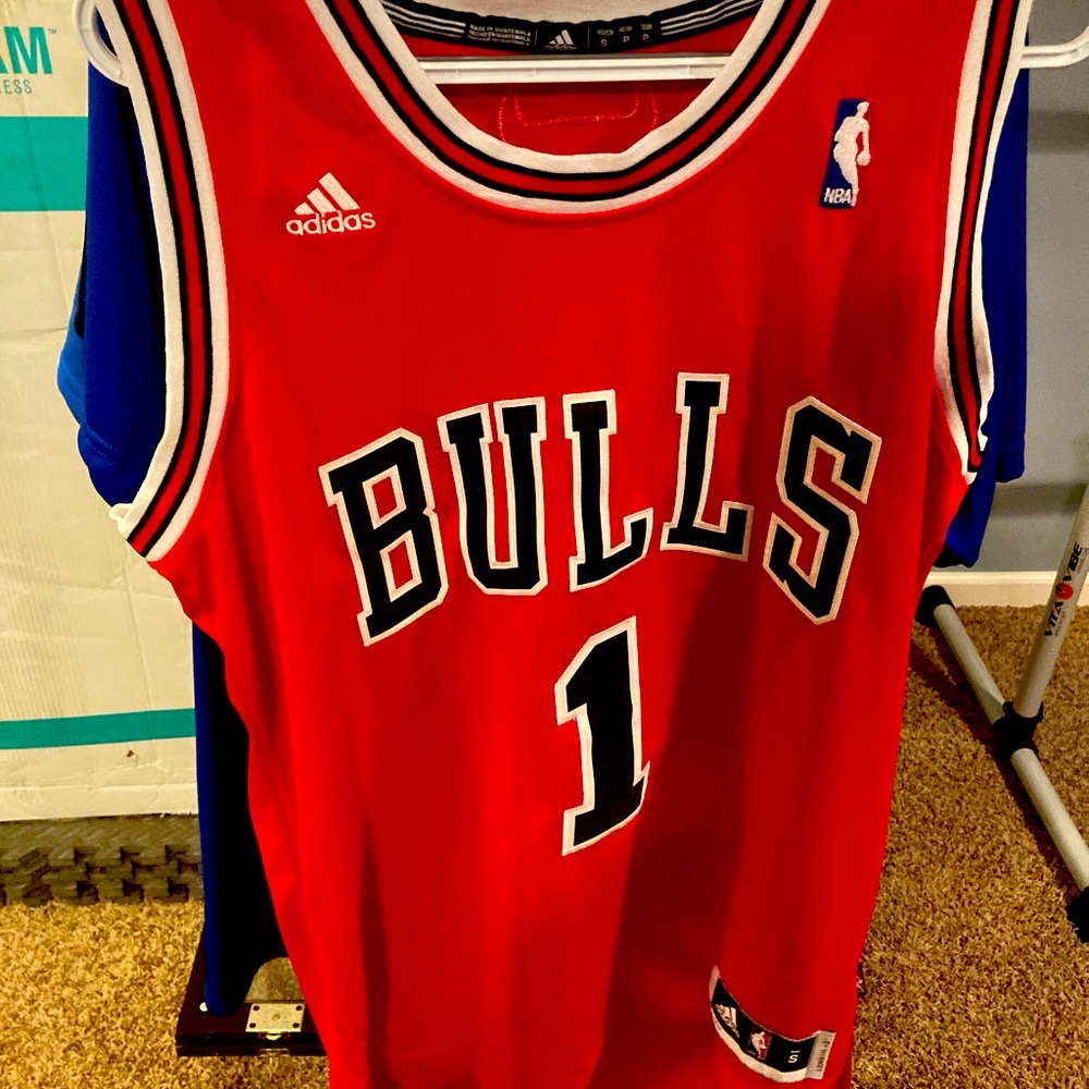Derrick Rose Bulls jersey